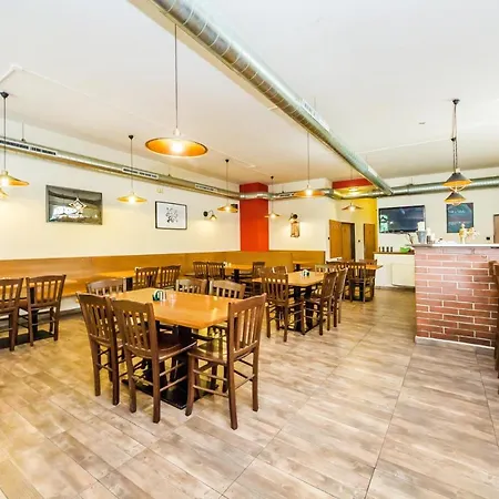 Nova Hospoda - & Restaurant 3* プラハ
