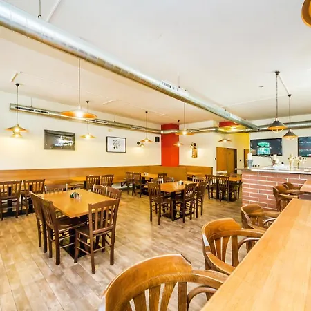 Nova Hospoda - & Restaurant ホテル