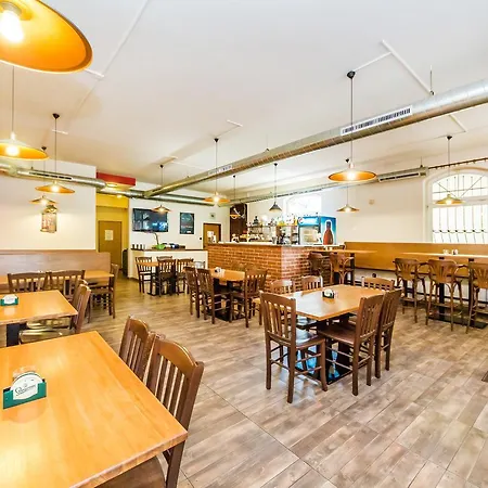 Hotel Nova Hospoda - & Restaurant Prague