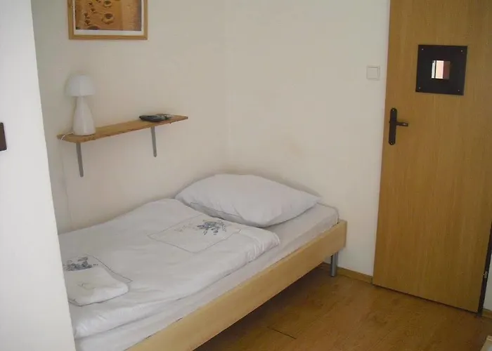 Nova Hospoda - & Restaurant Hotell 3*