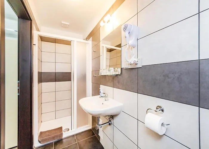 Hotell Nova Hospoda - & Restaurant Prag