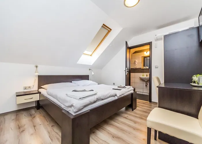 Nova Hospoda - & Restaurant Hotell