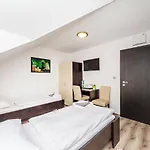 Nova Hospoda - & Restaurant Otel