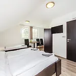 Otel Nova Hospoda - & Restaurant Prag