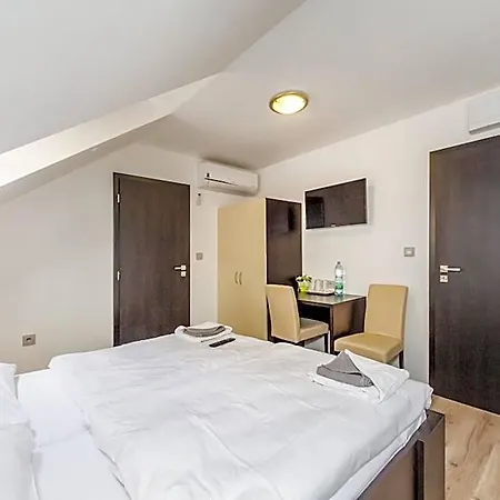 Nová Hospoda - Hotel&restaurant Hotel Praga