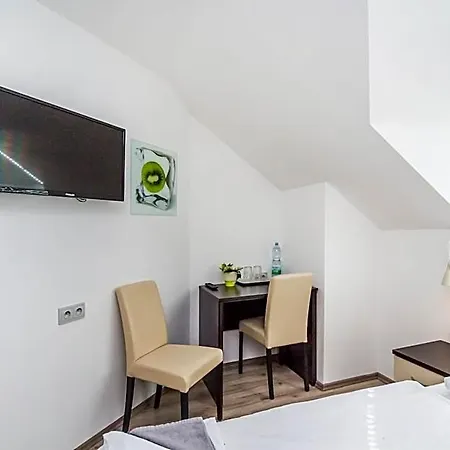 Hotel Nová Hospoda - Hotel&restaurant Praga