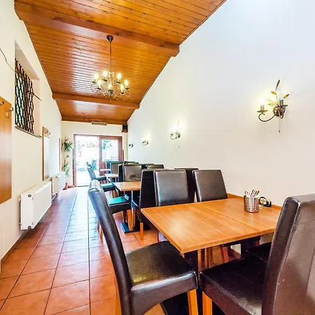Nova Hospoda - & Restaurant Πράγα
