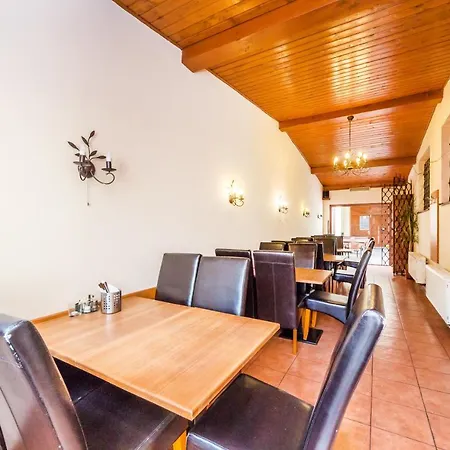 Nova Hospoda - & Restaurant Πράγα